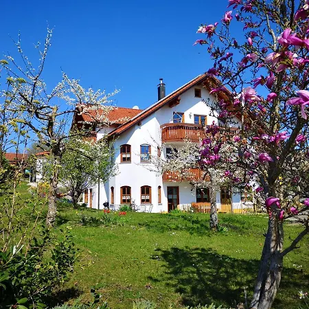 70M²- Ferienwohnung Mit Terrasse Achberg Exterior photo