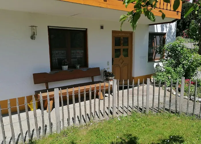 70M²- Ferienwohnung Mit Terrasse